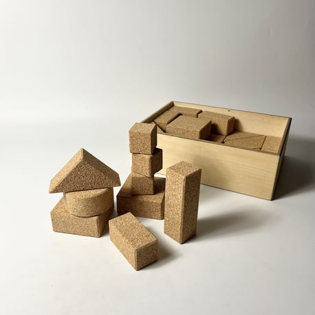 USED CORK BUILDING BLOCKS