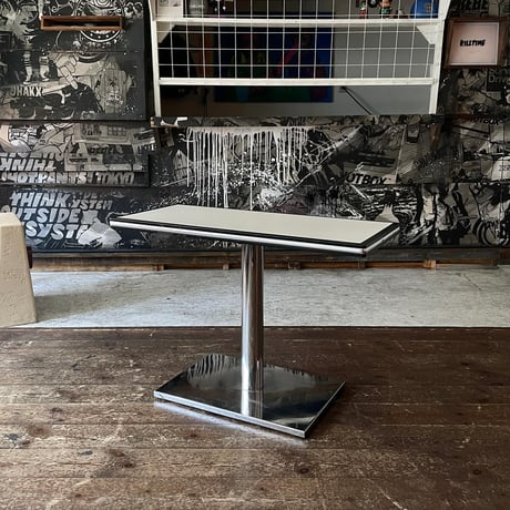 USED METAL LEG WOODEN TOP BOARD COFFEE TABLE