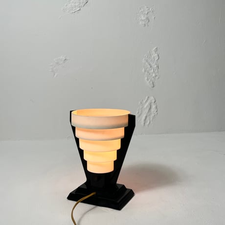 VINTAGE 70’S ART DECO TABLE LAMP