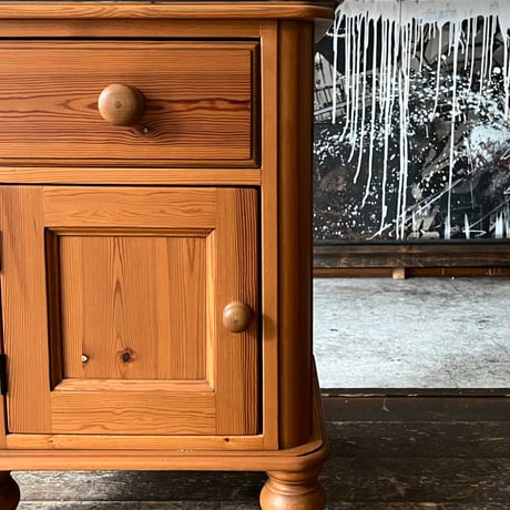 USED WOODEN CHEST