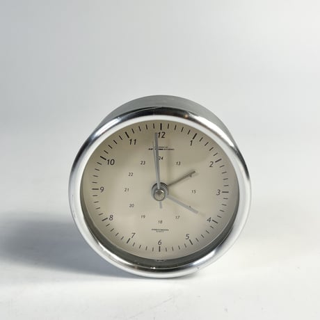 USED ALUMINUM TABLE CLOCK