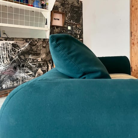 USED WOODEN LEG FABRIC 2P SOFA