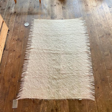 VINTAGE “PAR ROBIN” MOHAIR BLANKET