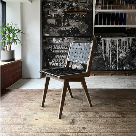 USED "FLYMEE / SIDE LEATHER CHAIR"