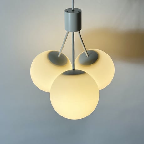 USED SILICONE 3BALLS PENDANT LAMP