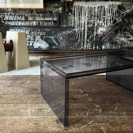 USED "KARTELL / USAME TABLE"