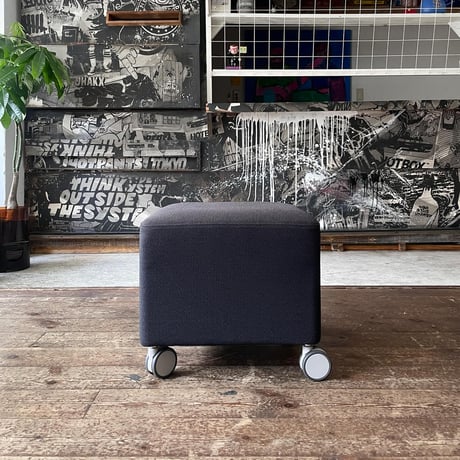 JAPAN USED "OKAMURA" FABRIC CARRY STOOL