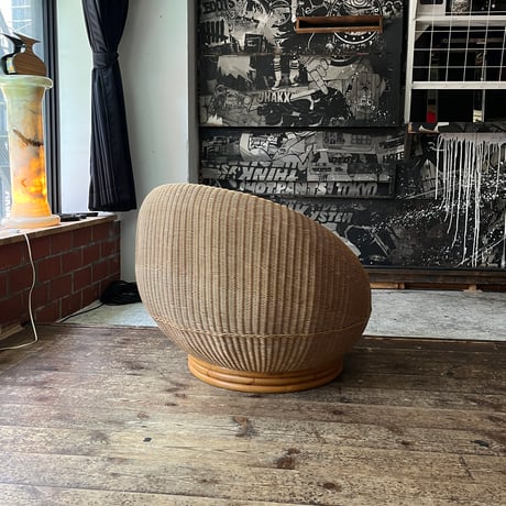 USED RATTAN LOUNGE CHAIR