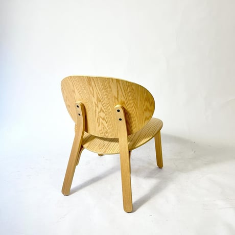 USED WOODEN CHAIR