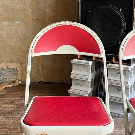 VINTAGE MID CENTURY FOLDING CHAIR