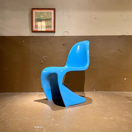 USED PLASTIC DINING CHAIR