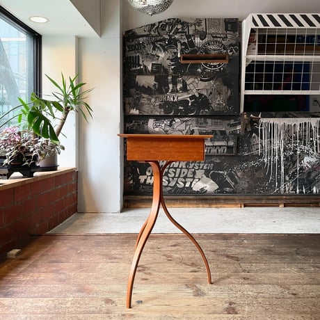 USED WOODEN SIDE TABLE