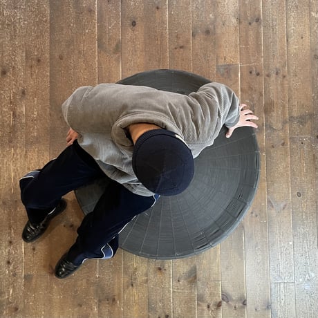 WIRE NETTING STOOL