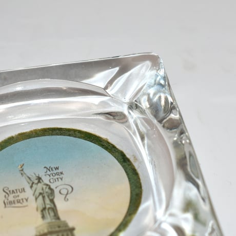 USED "NEW YORK / STATUE OF LIBERTY" GLASS SQUARE ASHTRAY