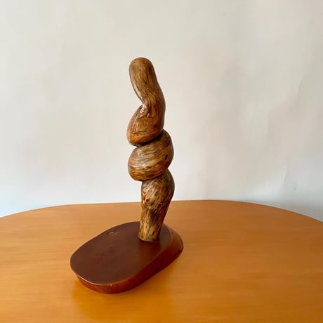 USED WOODEN TWIST SCULPUTURE