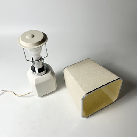 USED CERAMIC SHADE LAMP
