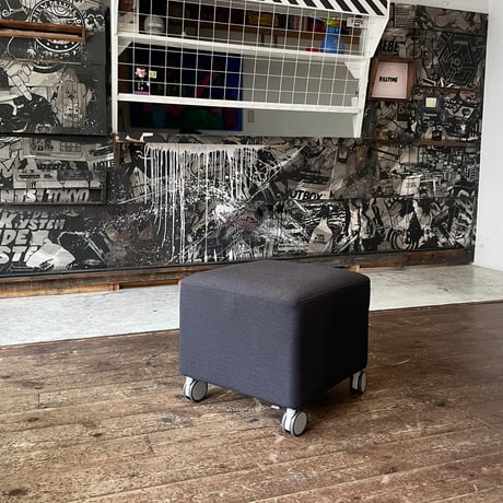 JAPAN USED "OKAMURA" FABRIC CARRY STOOL