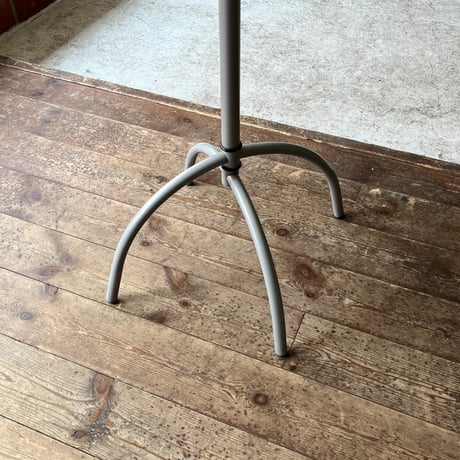 USED STEEL LEG FOLDING COAT HANGER