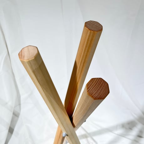 QUIET SPACE TOOL & FURNITURE "LINDA"