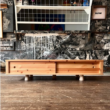 USED WOODEN TV BOARD