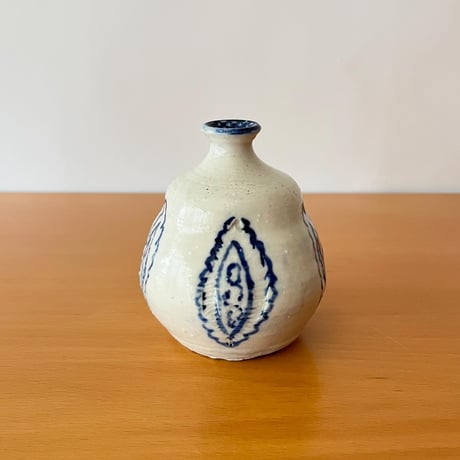 USED CERAMIC HANDMADE FLOWER VASE