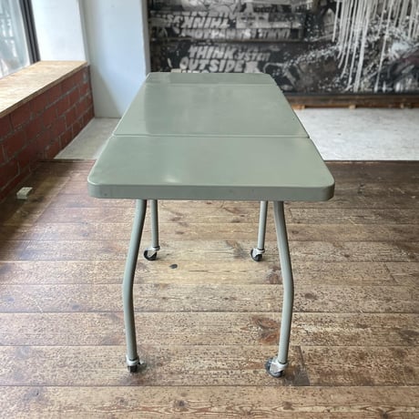 USED "YANAGIYA" BUTTERFLY CARRY DESK
