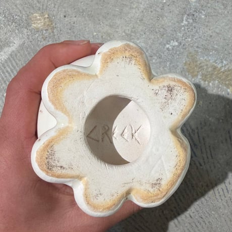 USED POTTERY FLOWER VASE