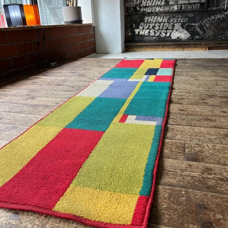 USED GEOMETRICS PATTERN RUG