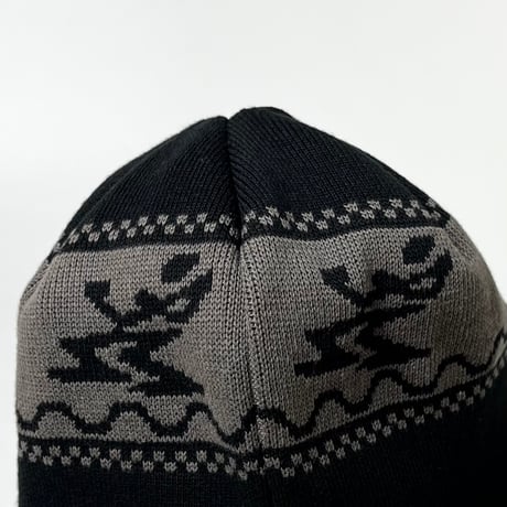COMFORTABLE REASON "Dub Eﬀect Ear Flap"