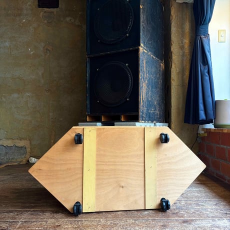USED  WOODEN CARRY TV STAND