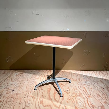 USED METAL LEG WOODEN TOP BOARD TABLE