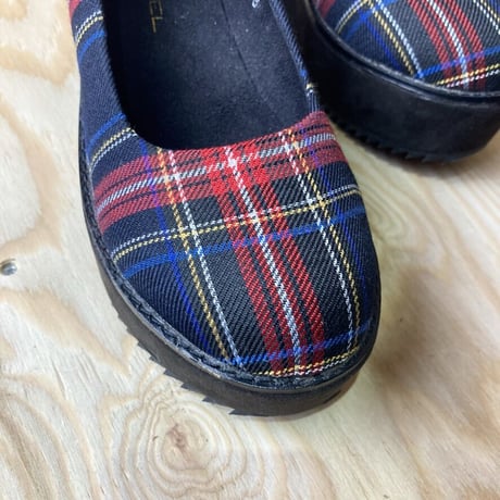 CHECK HEEL LOAFER