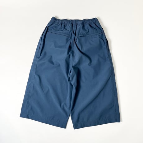 COMFORTABLE REASON "Cropped Shorts"