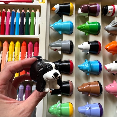 USED WASHABLE ART SET