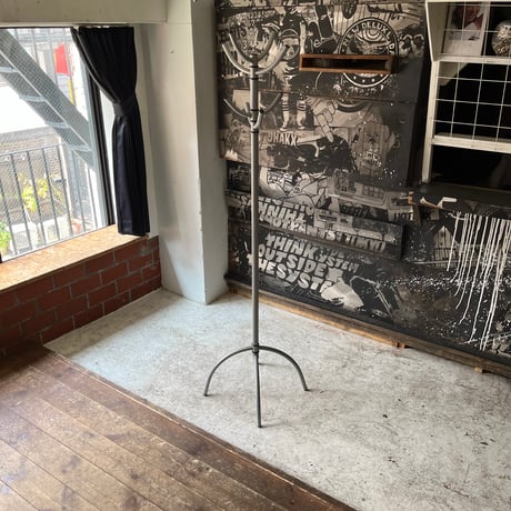 USED STEEL LEG FOLDING COAT HANGER