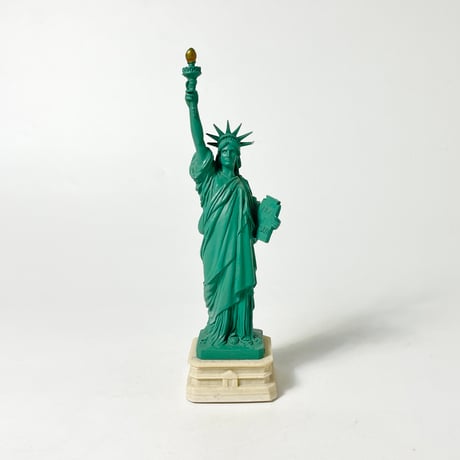 USED STATUE OF LIBERTY OBJECT