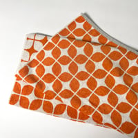 USED GEOMETRIC PATTERN COTTON TOWEL