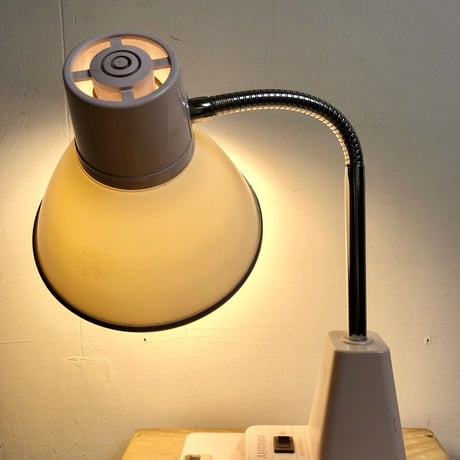 DESK STAND LAMP