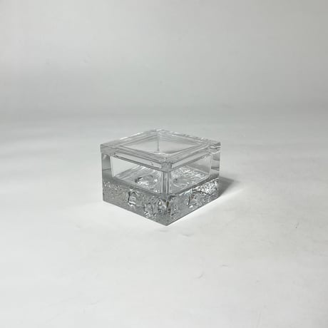 USED GLASS SQUARE ACCESSORY CASE