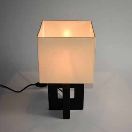 USED "DAIKO" WOODEN LEG TABLE LAMP