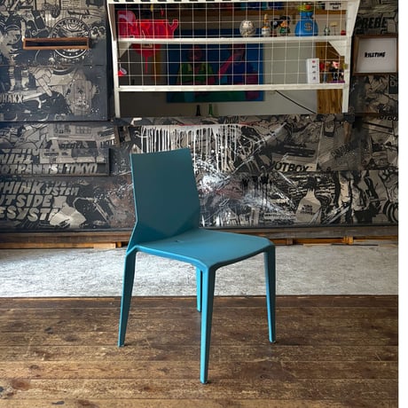 JAPAN USED  PLASTIC STACKING CHAIR