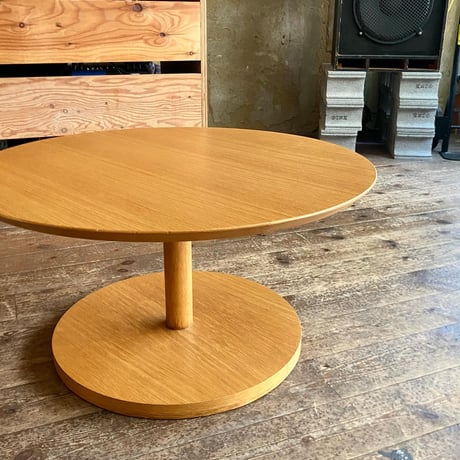 USED WOODEN COFFEE TABLE