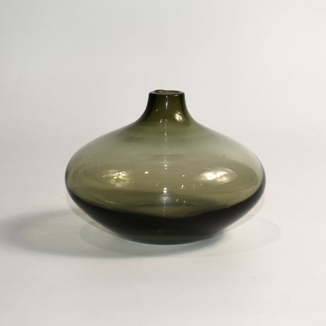 USED GLASS FLOWER VASE