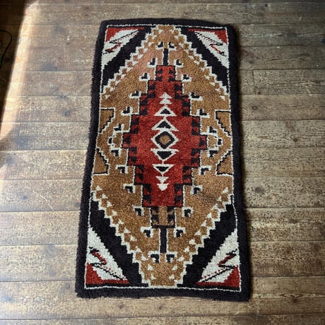 VINTAGE MOROCCAN RUG