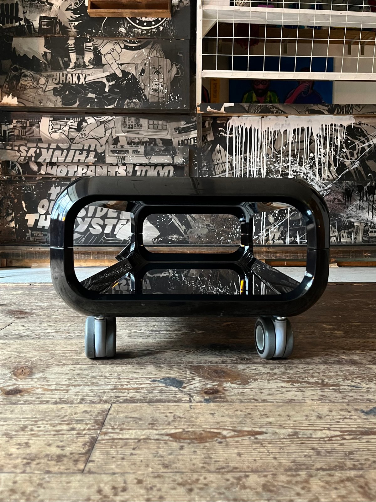 USED “SINTESI / KOBO LIVING” CARRY LOW TABLE |