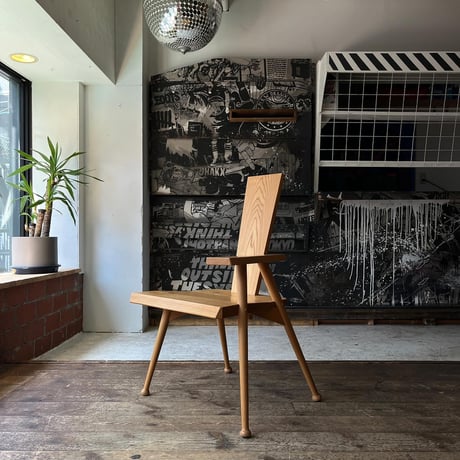 USED WOODEN ARM CHAIR