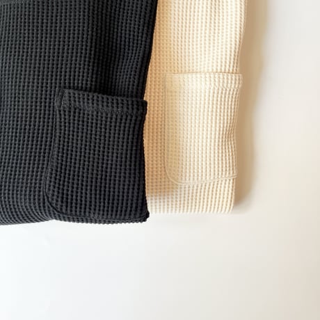 COMFORTABLE REASON "Big Waffle Mock Neck"