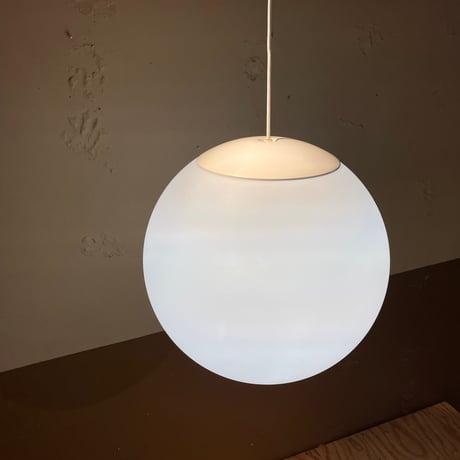 JAPAN USED PLASTICS GLOBE PENDANT LAMP