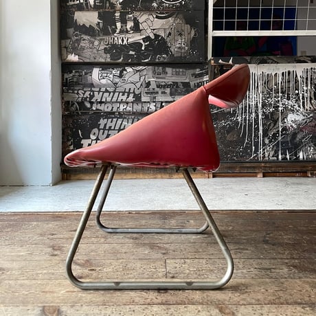 USED VINYL LEATHER IRON CHAIR