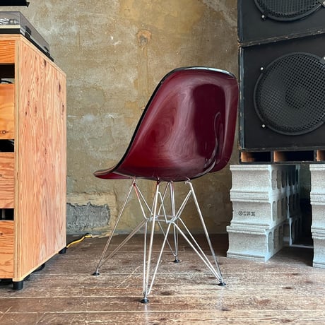USED STEEL LEG ACRYLIC SEAT CHAIR